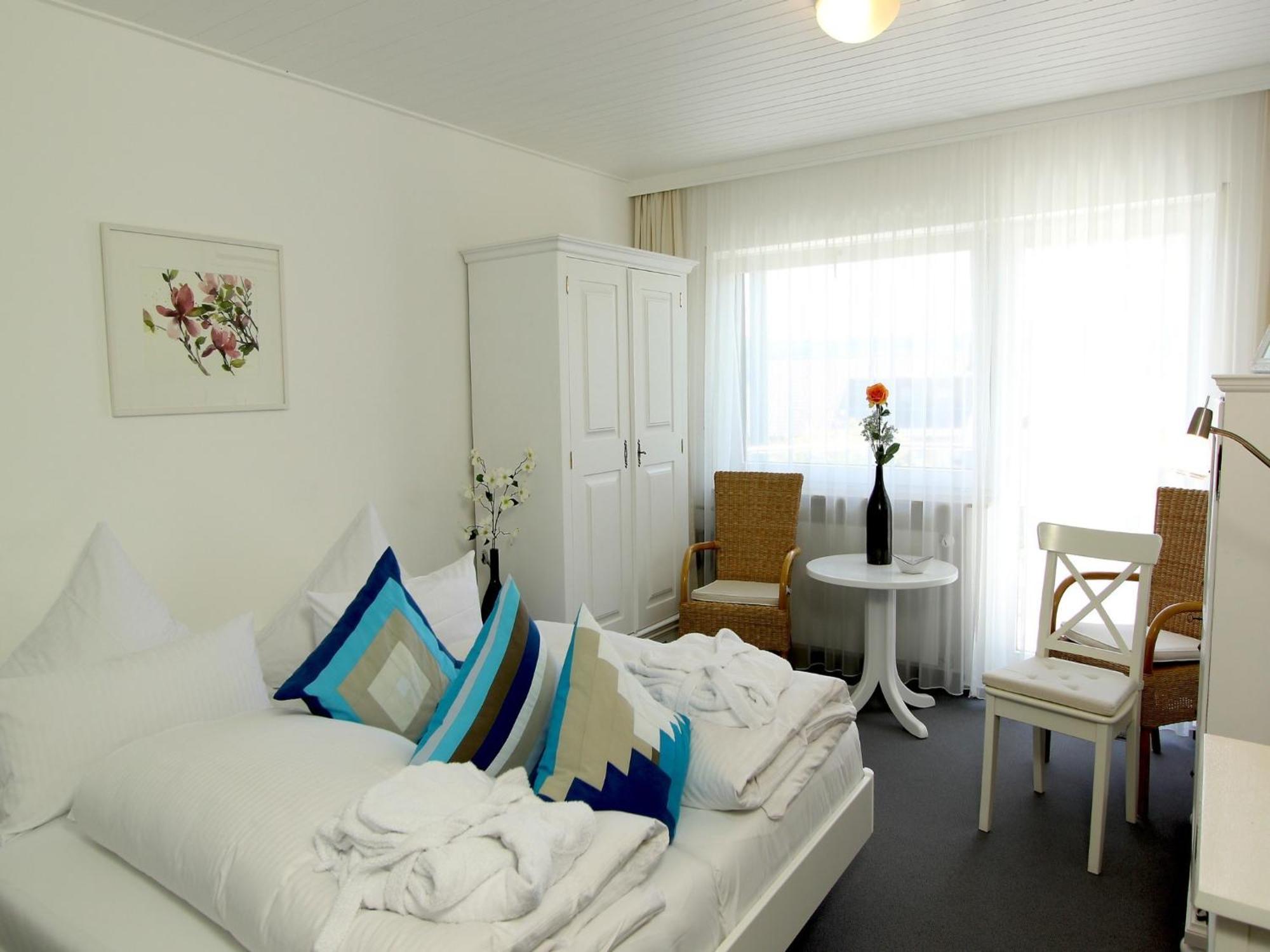 Lupinenhotel Bodensee Sipplingen Zimmer foto